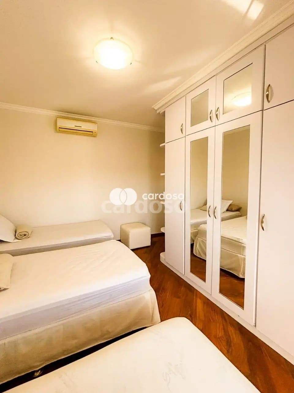 casa_condominio à venda no Aeroporto, Londrina