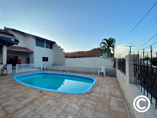 sobrado à venda no Jardim Casagrande, Ibiporã