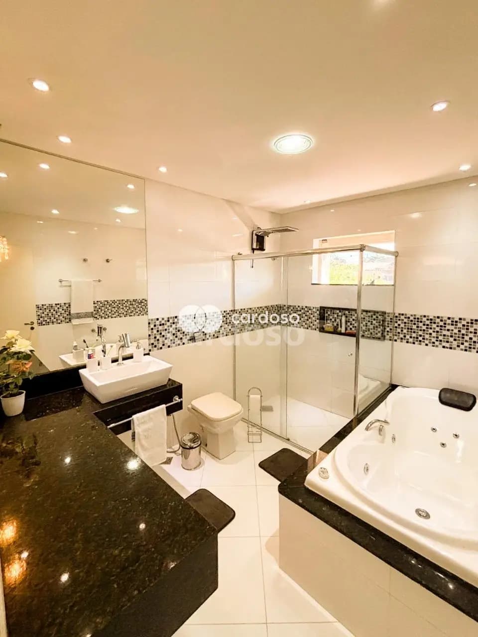 casa_condominio à venda no Aeroporto, Londrina