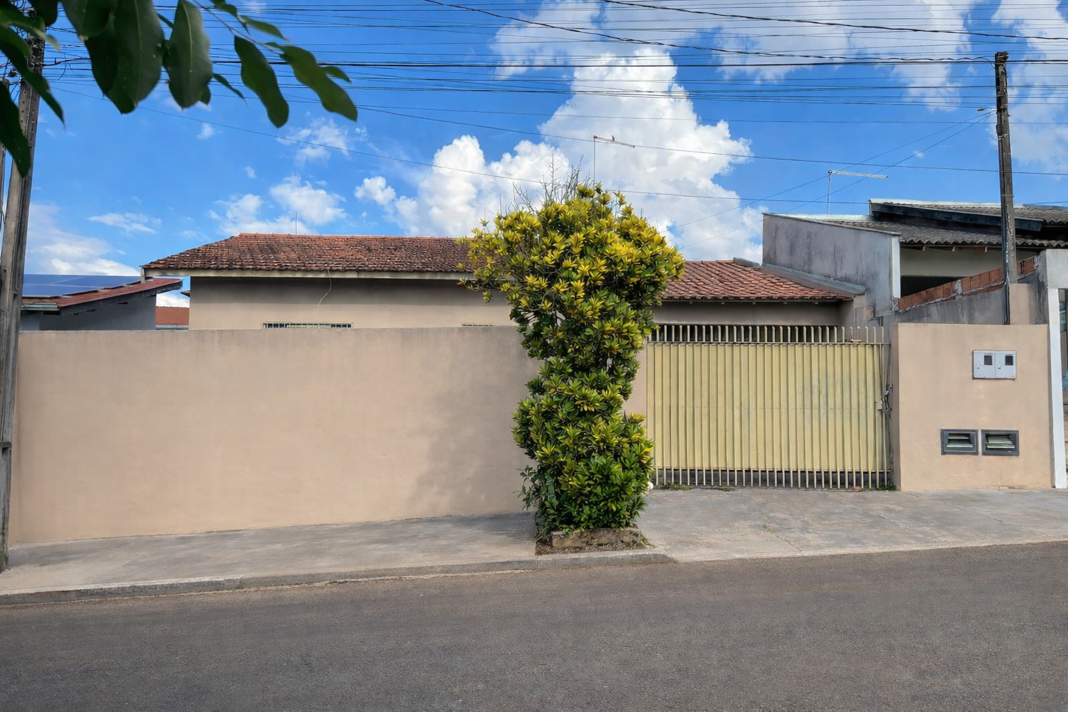 Casa à Venda, 3 Quartos, Setor 3 - Ibiporã - 2 Vagas