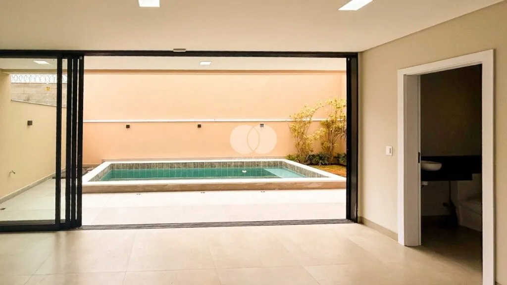 Casa de Alto Padrão com 226m² – Automatizada, com Piscina e Espaço Gourmet – Jardim Universitário Casa de Alto Padrão com 226m² – Automatizada, com Piscina e Espaço Gourmet – Jardim Universitário