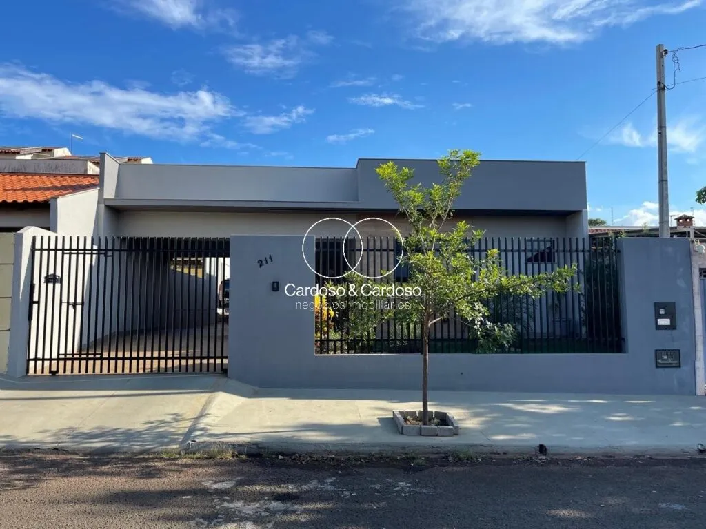 VENDO CASA DE ALTO PADRÃO EM IBIPORÃ VENDO CASA DE ALTO PADRÃO EM IBIPORÃ